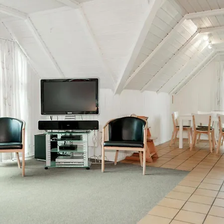 Stunning Home In Blavand With Sauna *