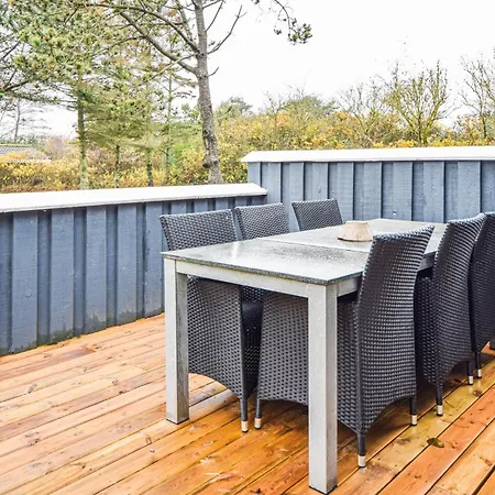 Stunning Home In Blavand With Sauna בית נופש בלבאנד