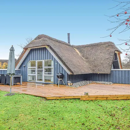 Stunning Home In Blavand With Sauna בית נופש בלבאנד